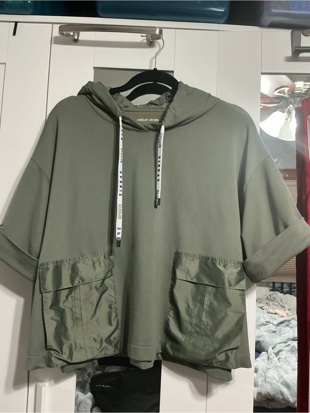 Marc Cain Olive Green Hooded Short-Sleeve Pullover with Front Pockets